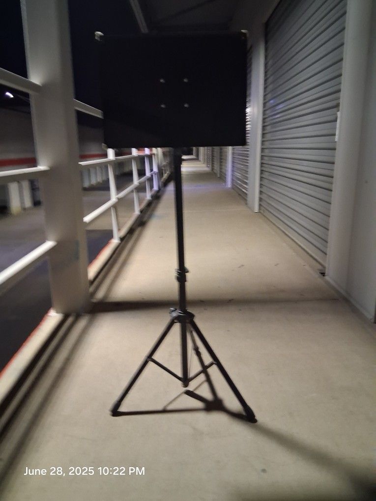 Book Holder For Music And Public Speakers