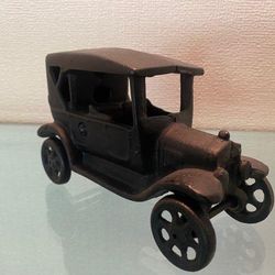 REPLICA  (1920  MODEL  T )