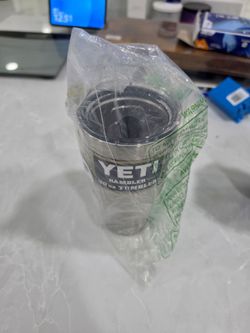 YETI Rambler 30 oz Tumbler Stainless Steel