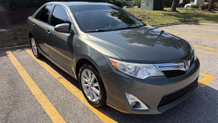 2012 Toyota Camry Hybrid XLE