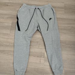 Nike Tech Pants Size L