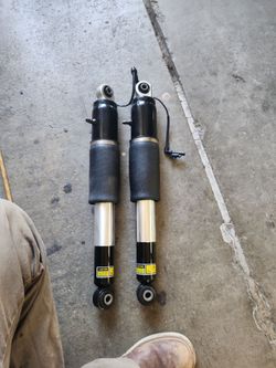 Brand new air shocks for 2015-2020