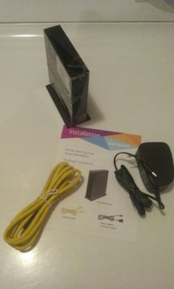 NETGEAR N300 WIFI ROUTER NEVER USED!