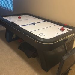 Air Hockey Table