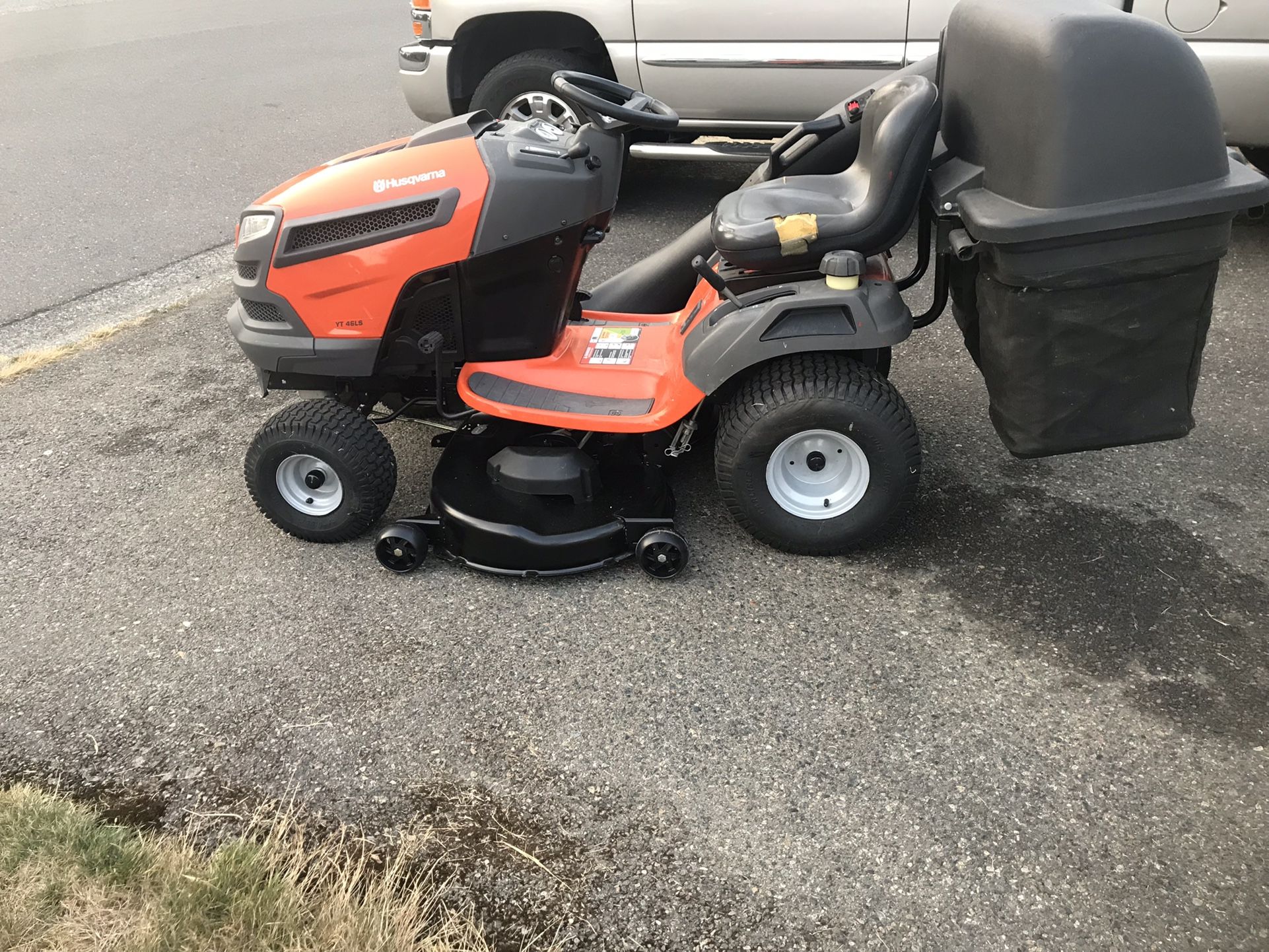 Husqvarna Lawn Tractor