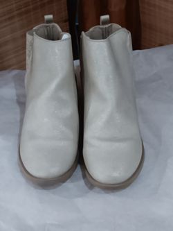 Girls Crazy 8 boots