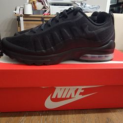 Nike airmax invigor