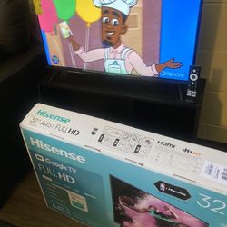Smart Tv 32” With Tv (gaming ) Stand Included
