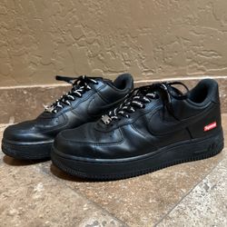 Supreme x Nike Air Force 1 Low ‘Black’ — Size 8