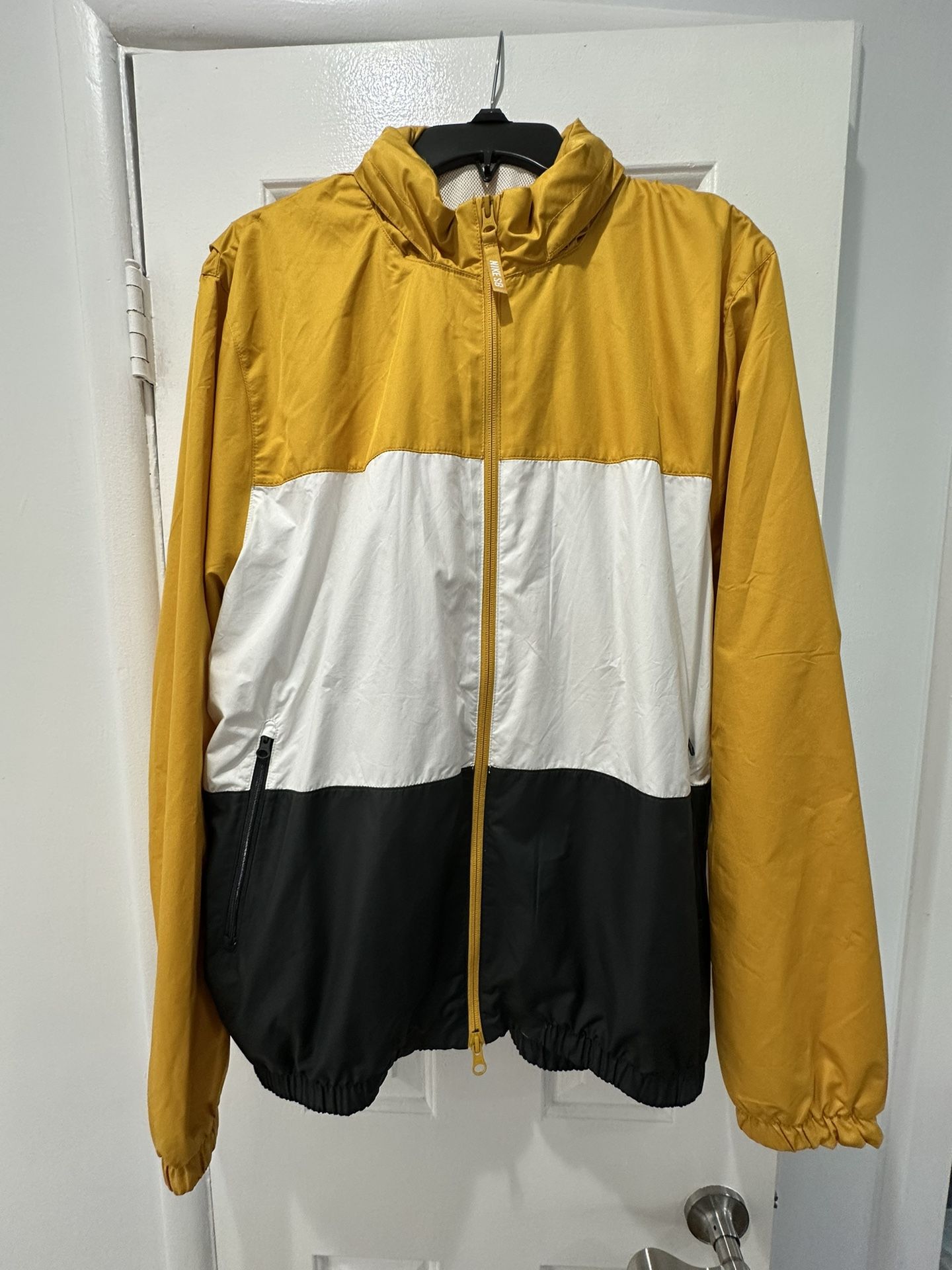 Nike SB Windbreaker Jacket