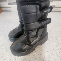 Kids Snow Boots. Size 12