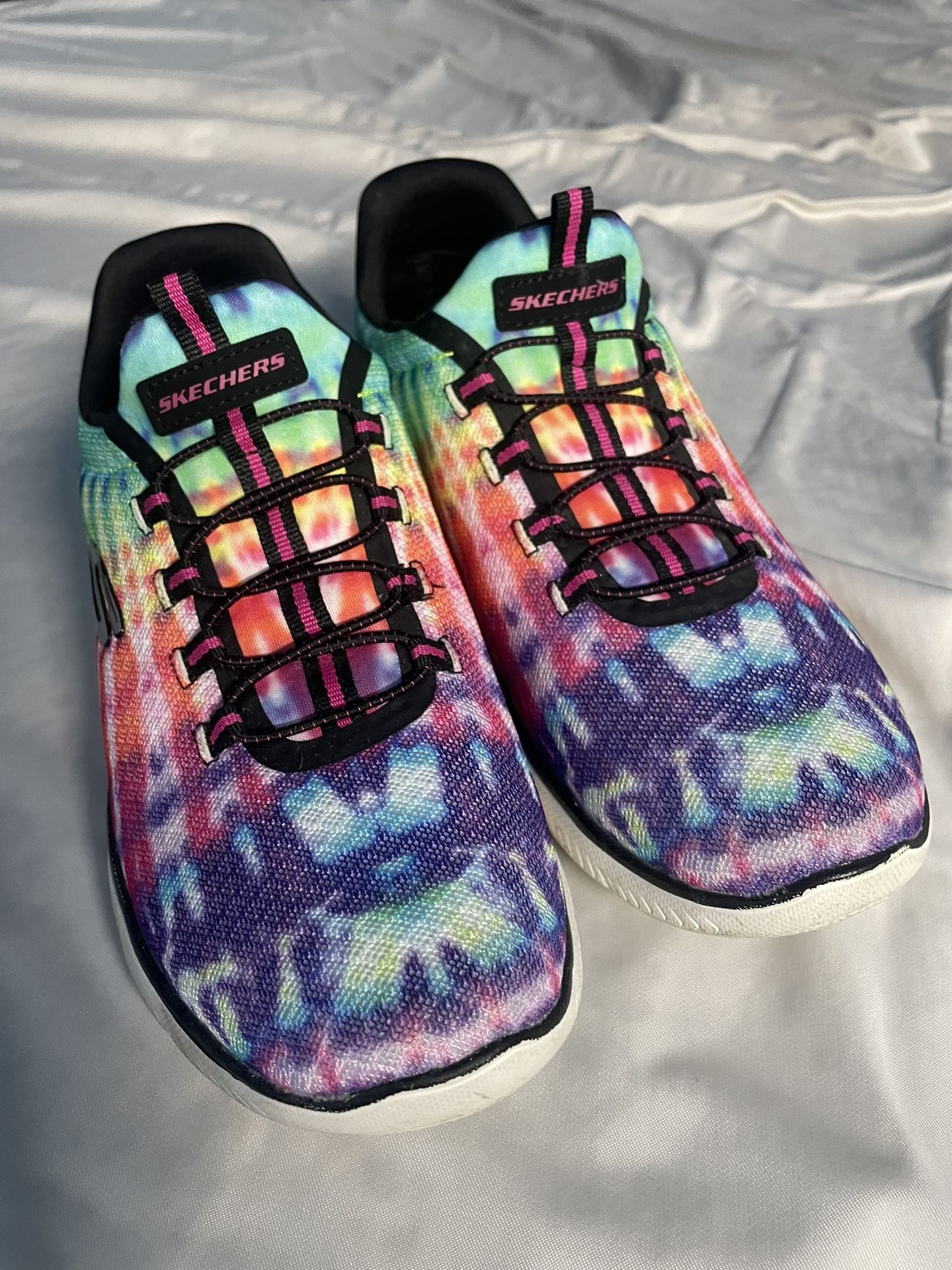 Rainbow Sketchers Size 10 Women’s