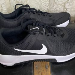 NIKE MC TRAINER 3 MENS SIZE 13