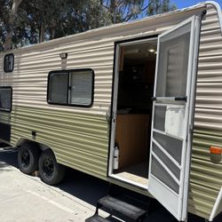 2007 Fleetwood Pioneer by Spirit 