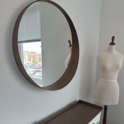 Dressing Table And Mirror 