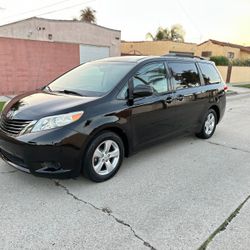 2014 Toyota Sienna