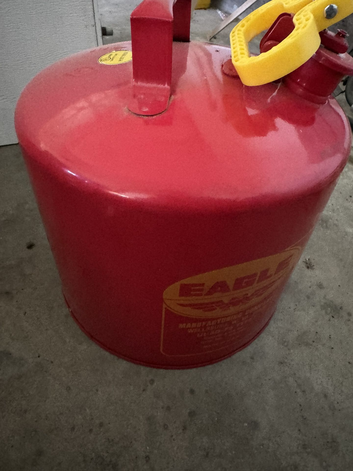 eagle 5 gallon gas can