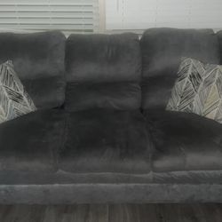 Grey couch &loveseat 