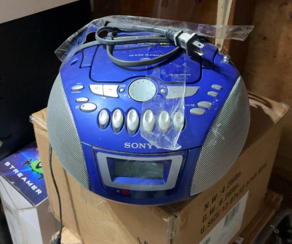 Portable Radio And Cd Player