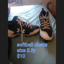 Softball cleats