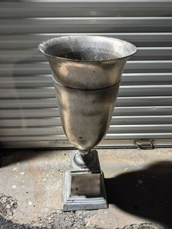 Super size trophy vase