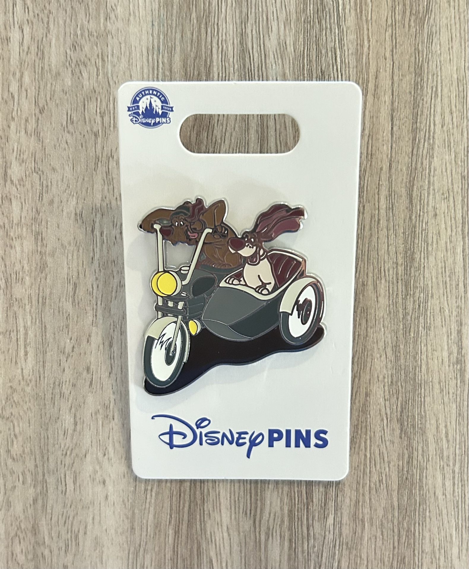 New Disney Pin Napoleon Lafayette Dogs From Aristocats Disneyland