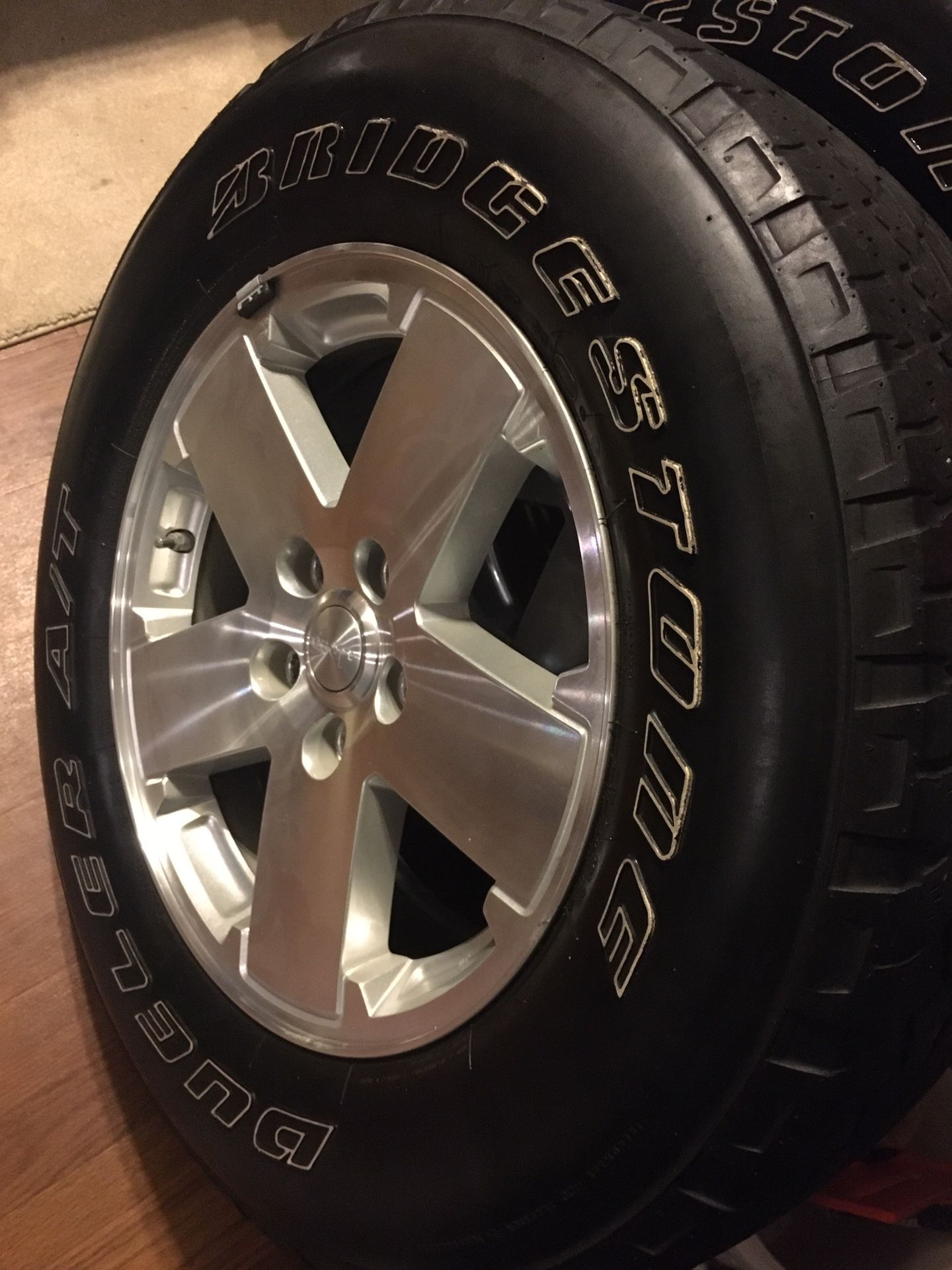 Tires/Rims #-P255/70R18