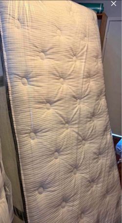 FULL SIZE BEAUTY REST MATTRESS PICK UP TODAY