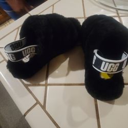 Girls new ugg slippers size 1