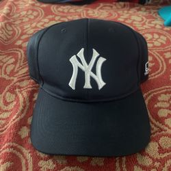 New York Yankees Baseball Hat 🧢 Velcro