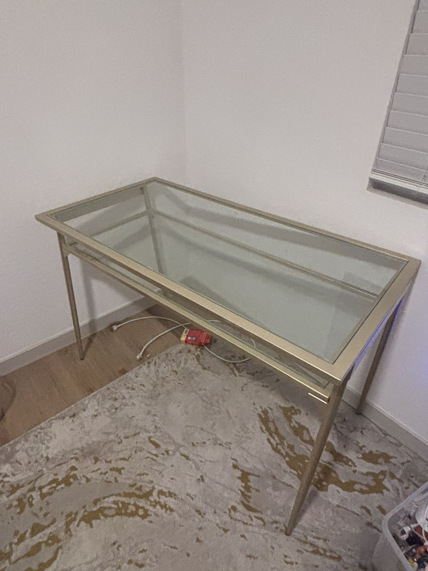 Gold desk