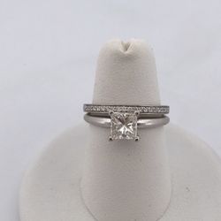 14k-18k White gold 1.11ct Square Stone ring set Size 6.5
