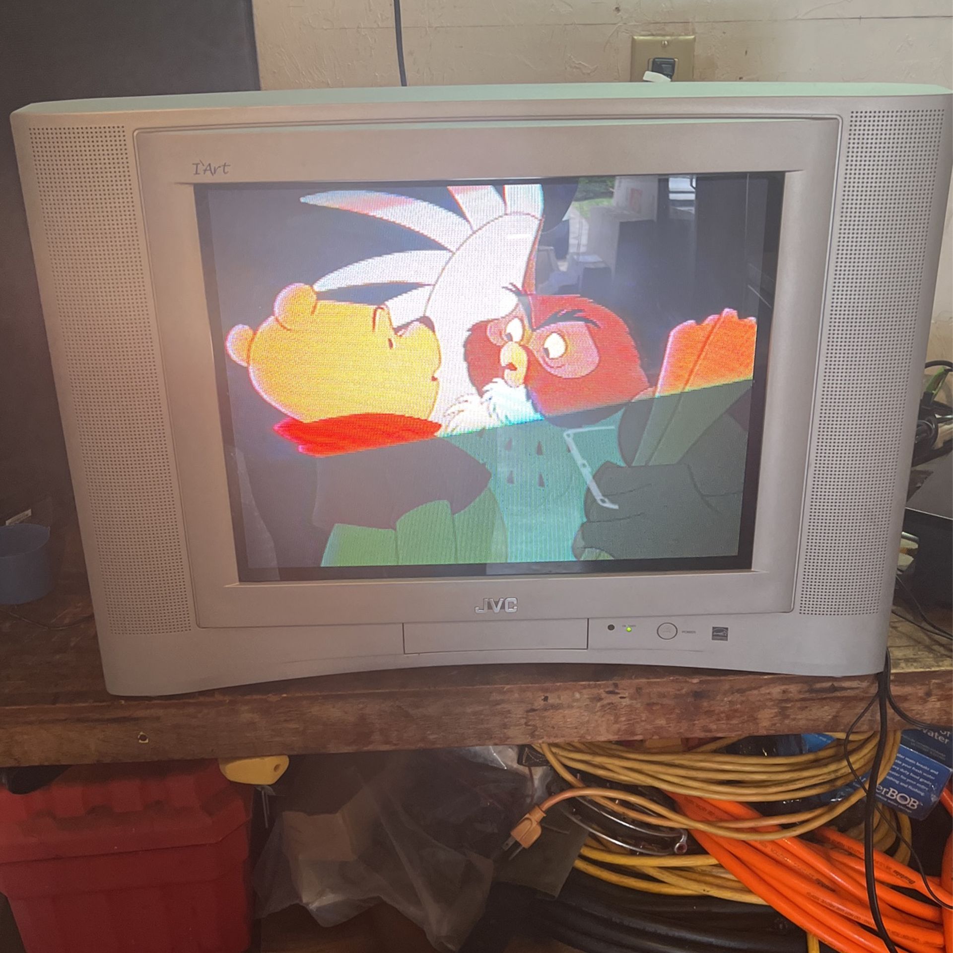 JVC I’ART CRT TV 20”. Perfect Retro Gaming TV! RCA, S-Video, Component In. No Remote.