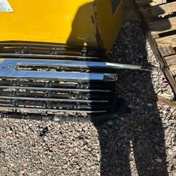 2021 2022 2023 Chevrolet Tahoe Suburban Grill Used Oem ANW78979