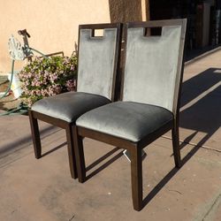 Set of 2 Hyndell Dining Room Chair Dark Brown - Signature Design by Ashley