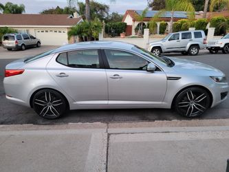 (11) Kia Optima, Super Low Miles, Clean Title, 4 Cylinder, Kia Warranty, 20"rims, No Issues Or Problems