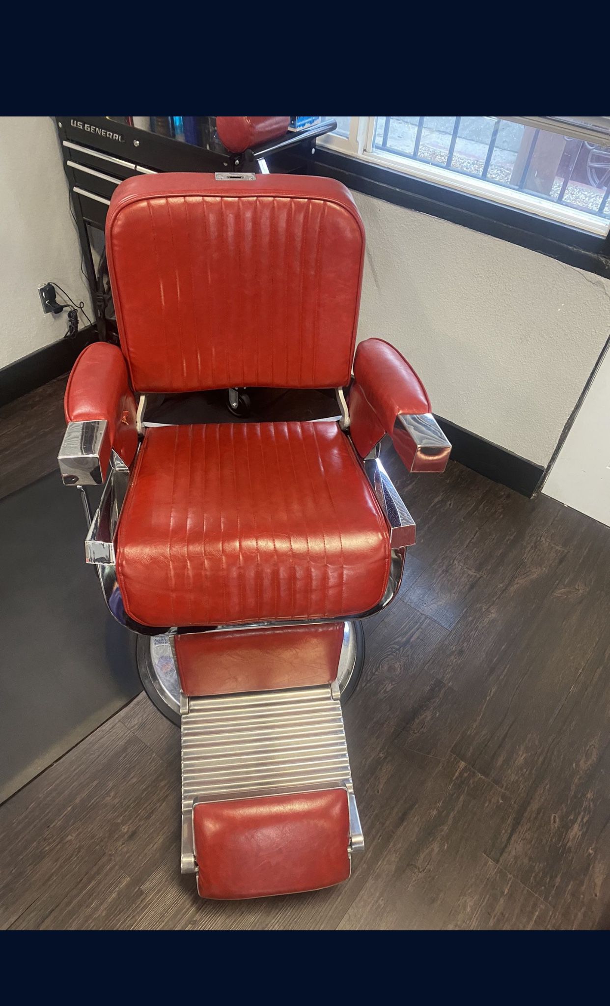 Barber Chairs for Sale in Los Angeles, CA - OfferUp