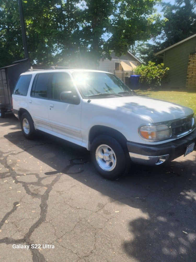 2012 Ford Explorer