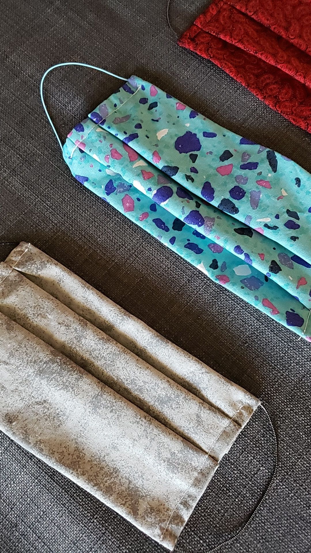 Face masks w/ filter panel