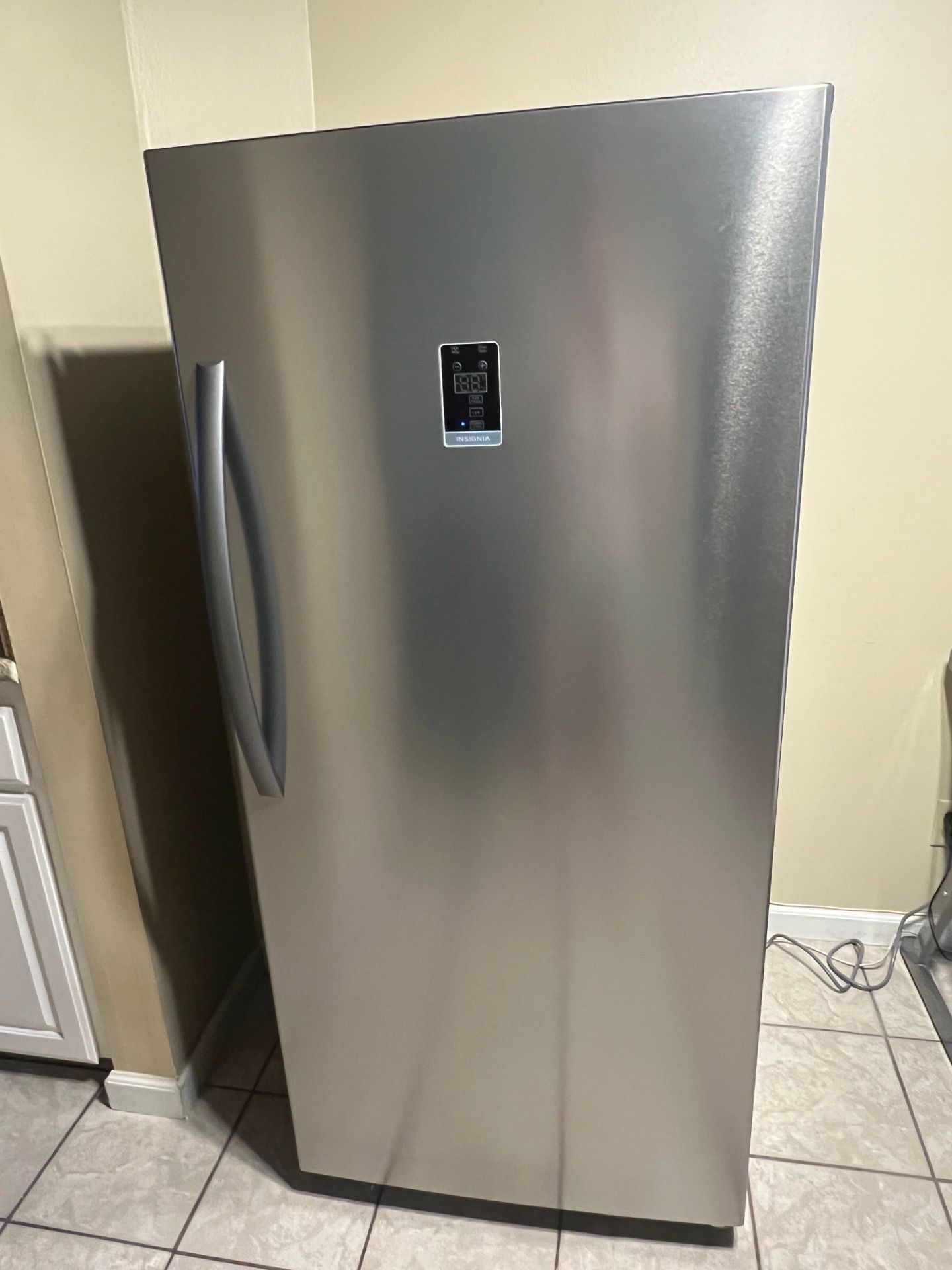 Convertible freezer refrigerator