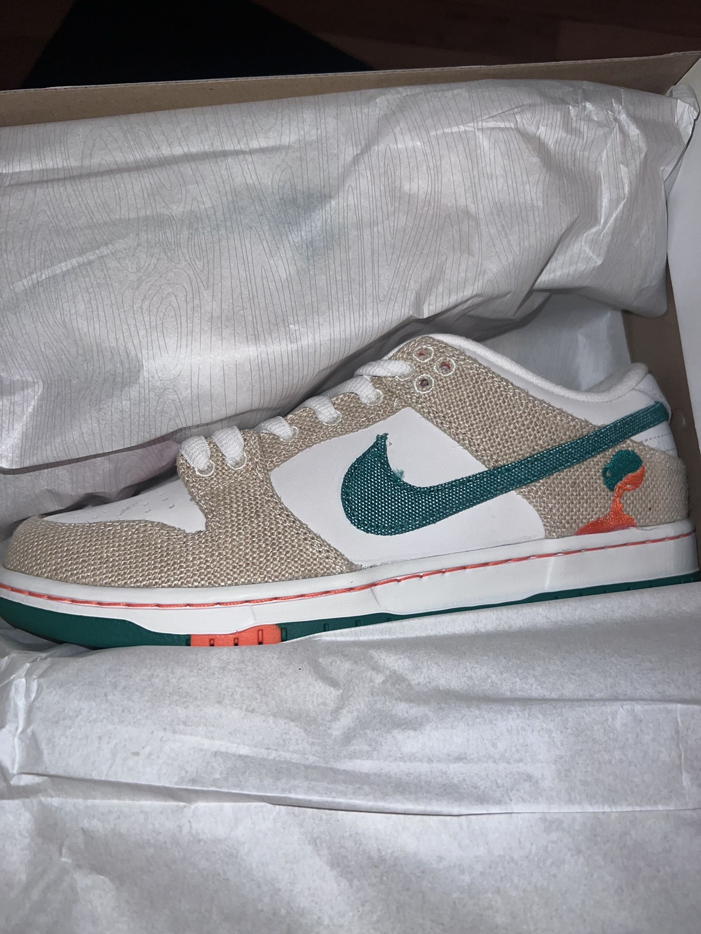 Nike SBS Jarritos