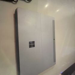 Microsoft Surface Go
