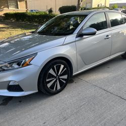 2022 Nissan Altima 