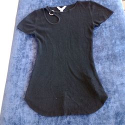 No Boundaries Black Sz S top Ribbed Short Sleeve W/ Metal Cut-out accent