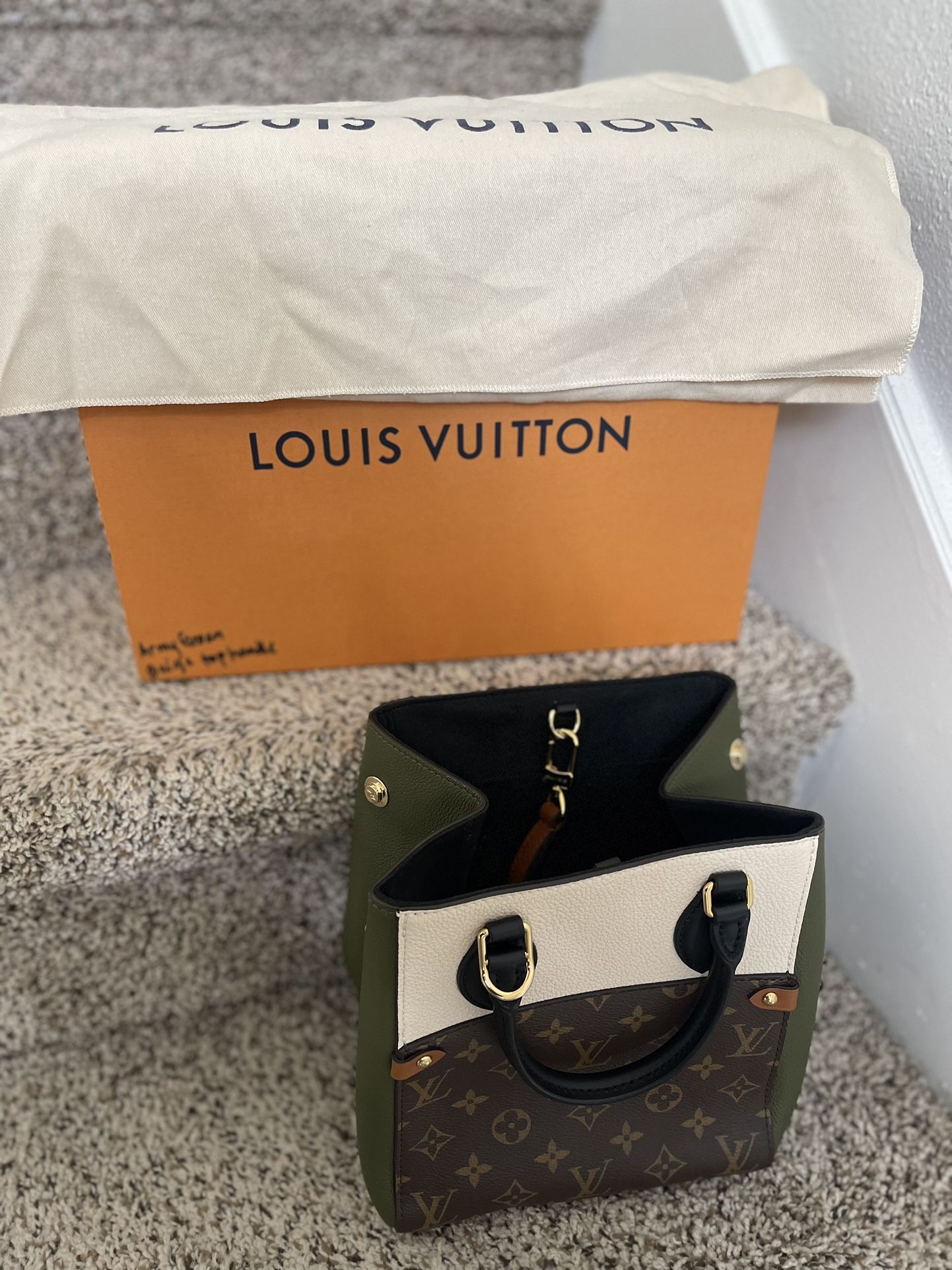 Louis Vuitton Fold Tote PM MNG sku M45388 Jewelry Accessories