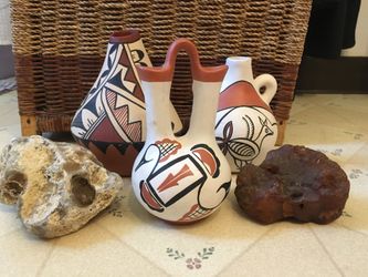 Hopi Pueblo signed vases