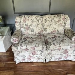 La-Z-Boy Loveseat England 