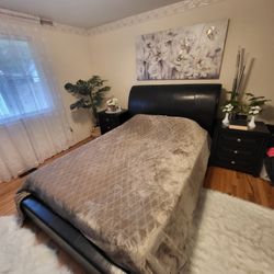 Queen Size Bedroom Set