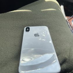 UNLOCKED IPHONE X/ GOOD CONDITION 