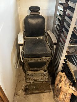 KOKEN Barber Dentist Doctor Chair Packed With Horse Hair Circa 1890
